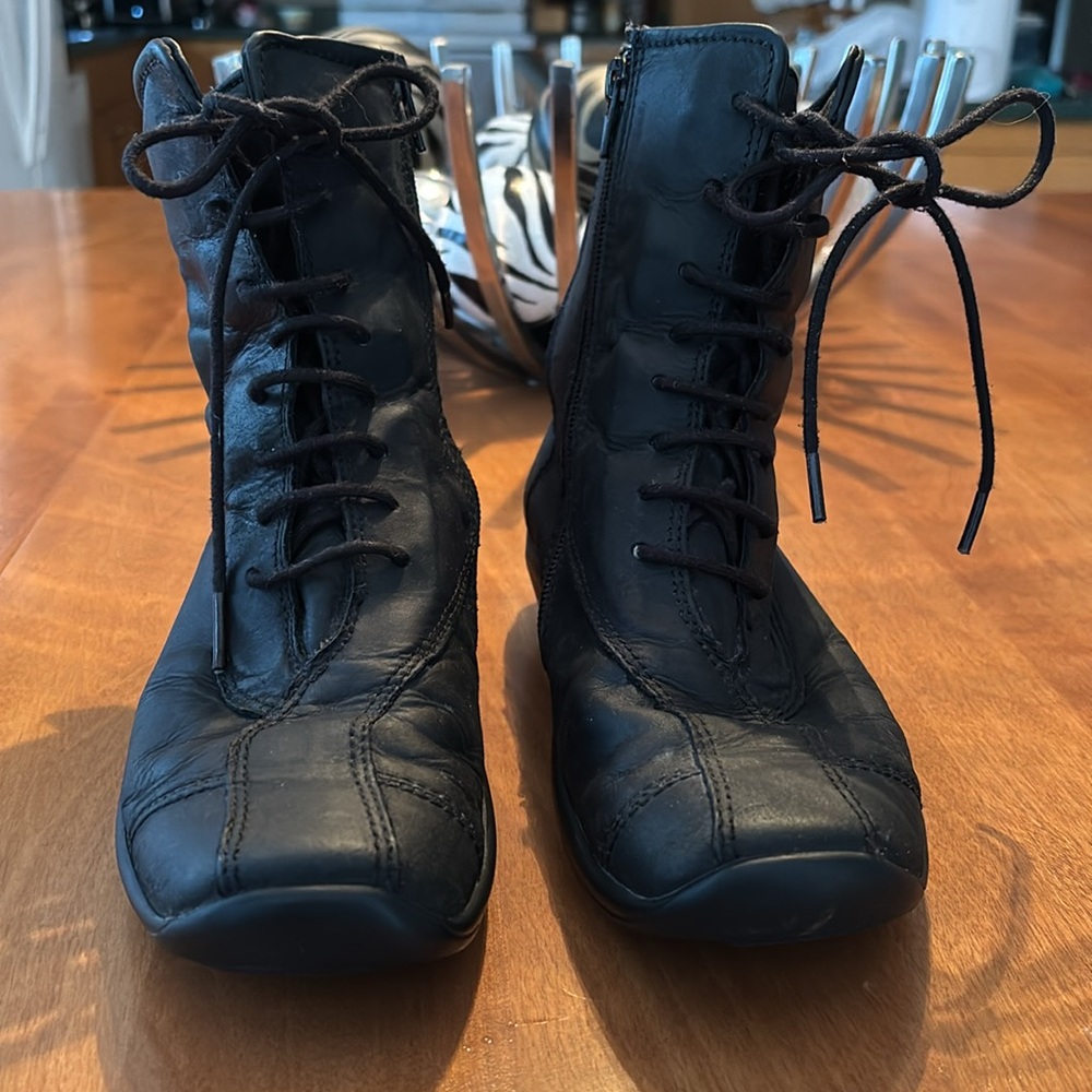 Wolky Gloria Zip Up Leather boots - Picture 6 of 10